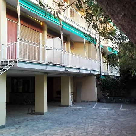 Cristina House Apartment Levanto Exterior photo